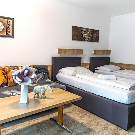 Apparthotel Alte Innbruecke-24Std-Self-Check In-Haustiere Willkommen Neuhaus am Inn Esterno foto