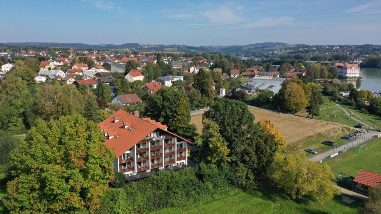 Apparthotel Alte Innbruecke-24Std-Self-Check In-Haustiere Willkommen Neuhaus am Inn Esterno foto