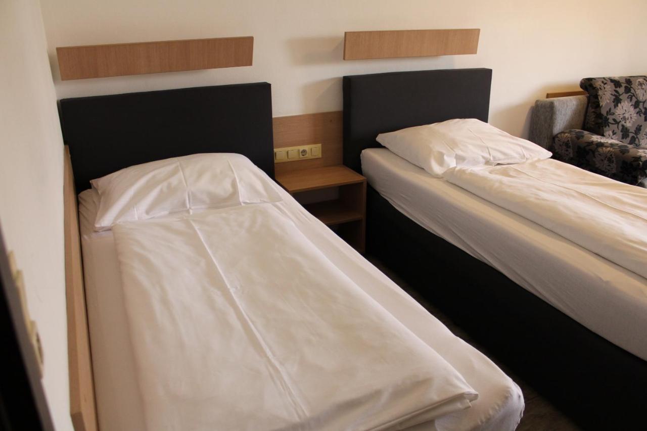 Apparthotel Alte Innbruecke-24Std-Self-Check In-Haustiere Willkommen Neuhaus am Inn Esterno foto