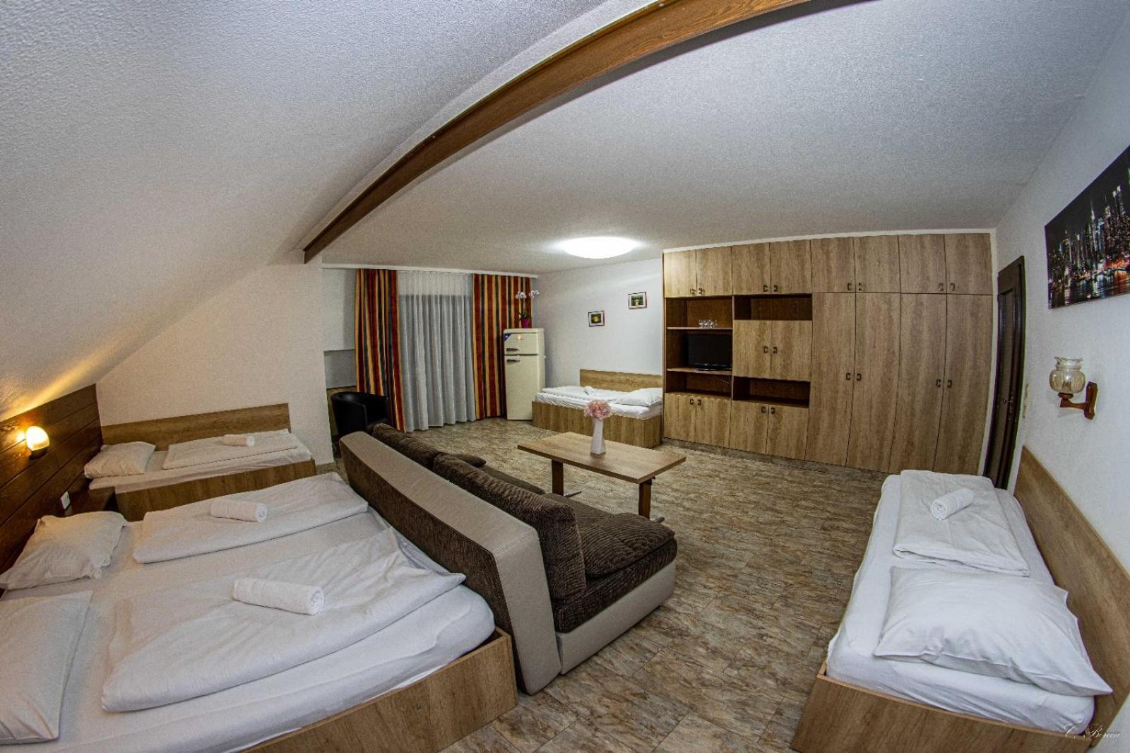 Apparthotel Alte Innbruecke-24Std-Self-Check In-Haustiere Willkommen Neuhaus am Inn Esterno foto