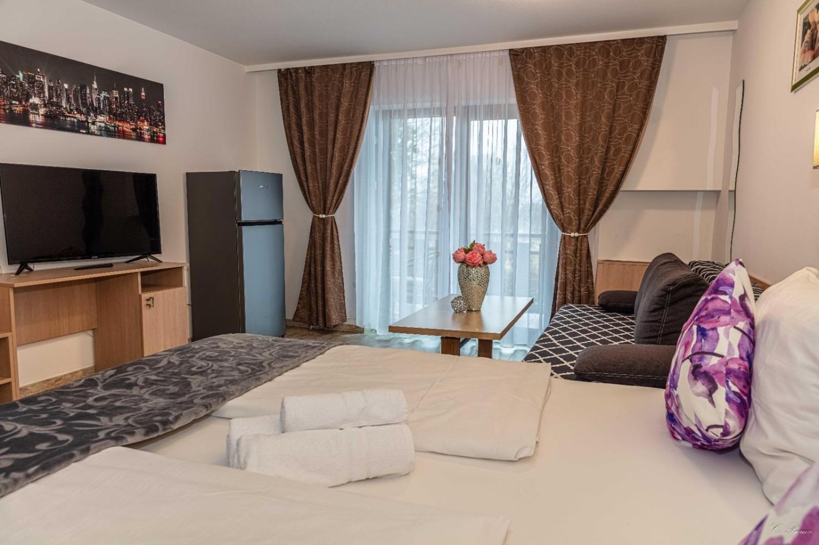 Apparthotel Alte Innbruecke-24Std-Self-Check In-Haustiere Willkommen Neuhaus am Inn Esterno foto