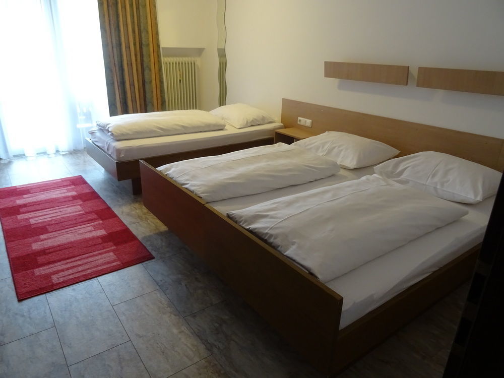 Apparthotel Alte Innbruecke-24Std-Self-Check In-Haustiere Willkommen Neuhaus am Inn Esterno foto